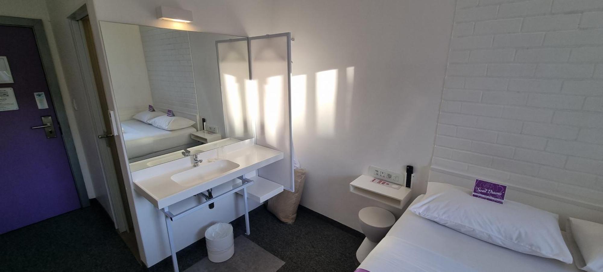 Check Inn Hotel كيب تاون المظهر الخارجي الصورة
